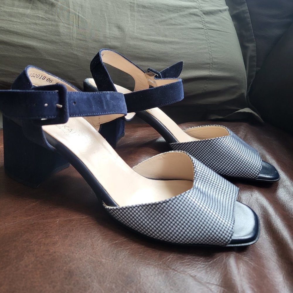 Shoes - Picture 2 of 3